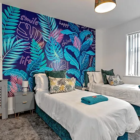 Stunning Two Bedroom-Free Parking-Central Location-Two Bathrooms-Close To Airport & Station Luton  Exterior foto